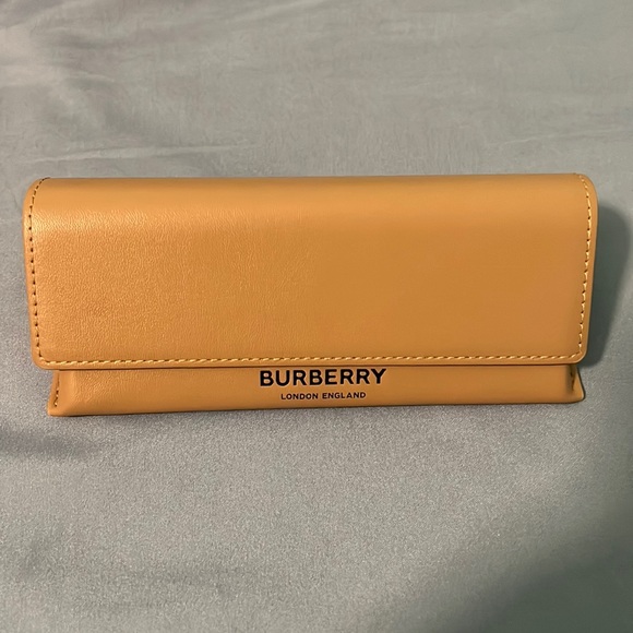 Burberry Accessories - Burberry Eyeglass Case